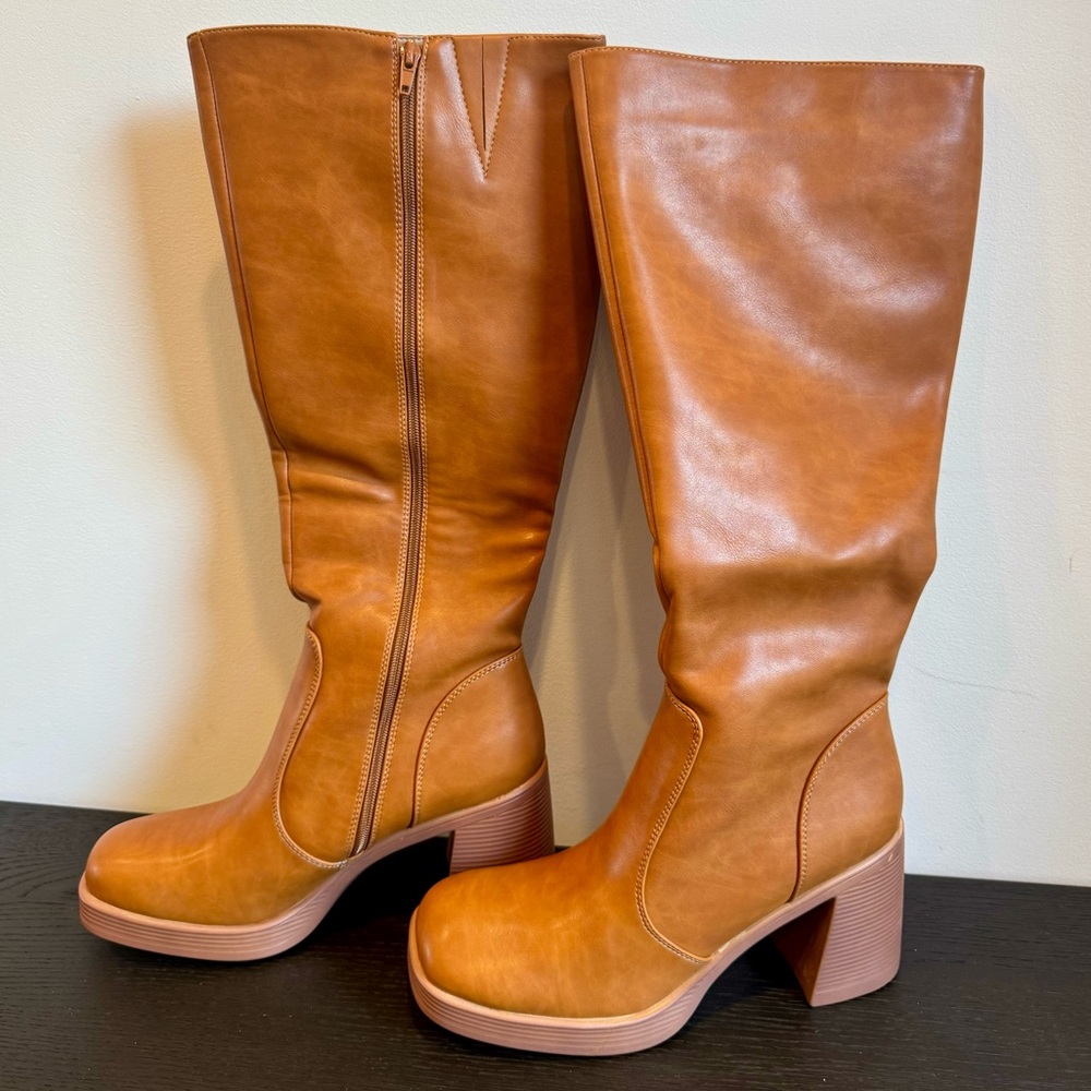 SOVANYOU Brown/camel Leather Boots Platform Boots for Women NWOT